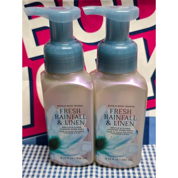 BBW Fresh Rainfall & Linen Gentle & Clean Foaming Hand Soap 2 Pack Flower Design - Picture 1 of 2